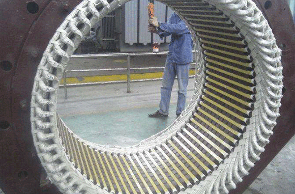 高壓電機(jī)的穩(wěn)固進(jìn)行定期的檢查的必要性。