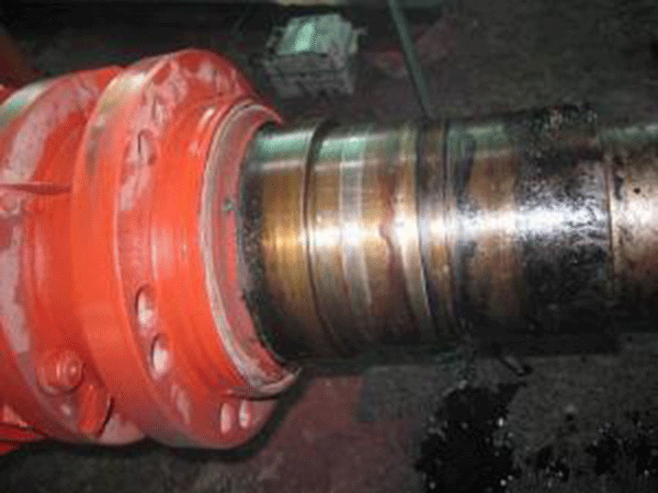 如何檢查高壓電動(dòng)機(jī)的通風(fēng)和軸承的潤(rùn)滑是否正常？