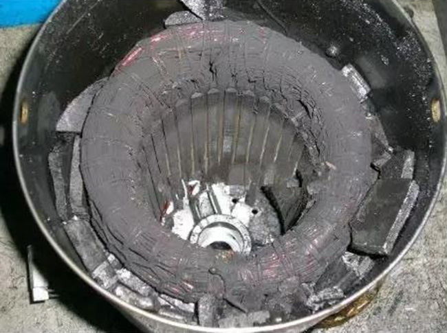 可能導致低壓電機燒毀的原因有哪些？