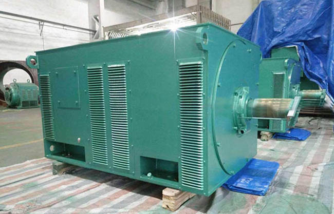 圖為西瑪YKK系列10KV高壓異步電機(jī) 圖為西瑪YKK系列10KV高壓異步電機(jī)